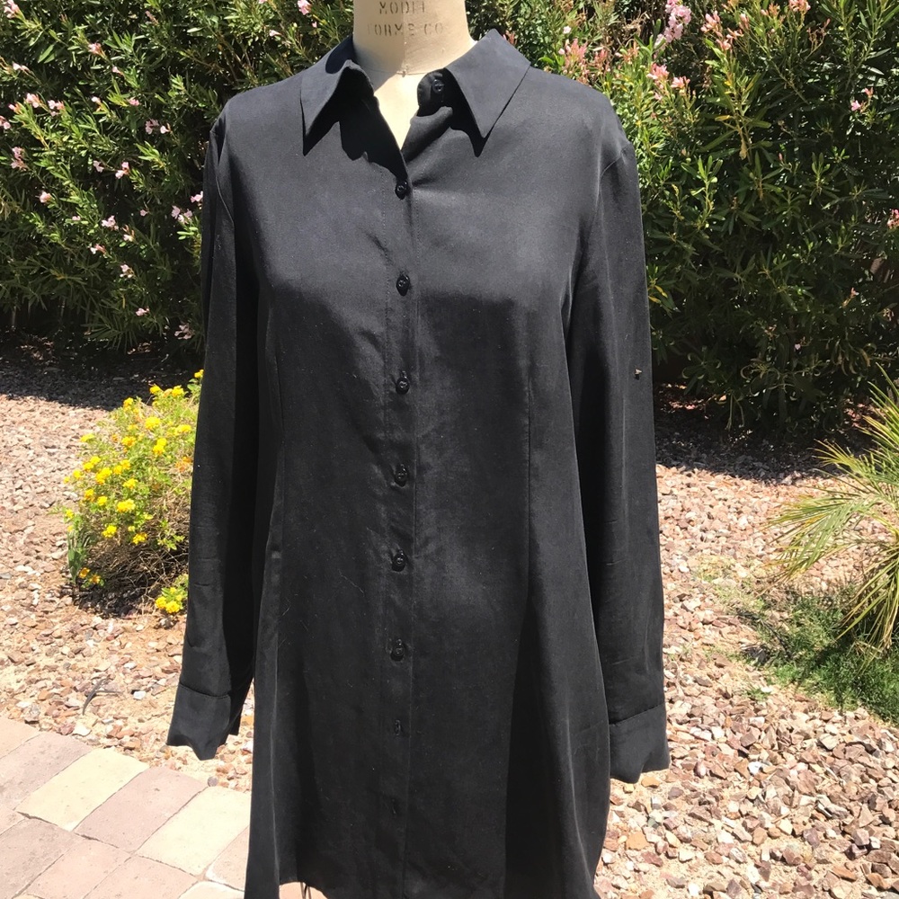 WAYF black long sleeve button down dress